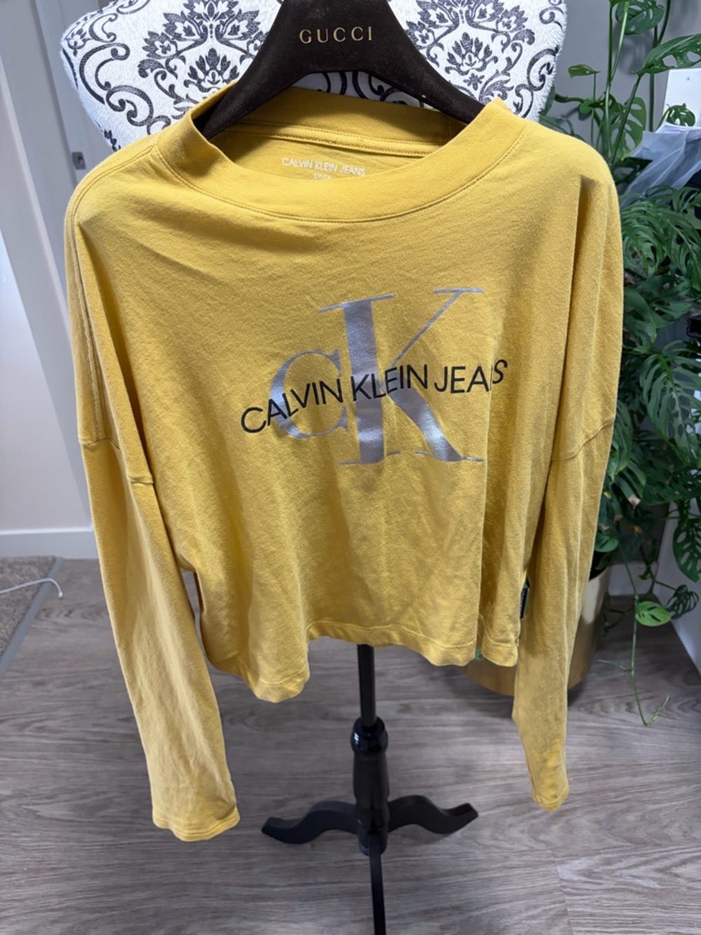 CALVIN KLEIN⭐️- 4 For $25⭐️Mustard Yellow Long-Sleeve Logo Sweatshirt